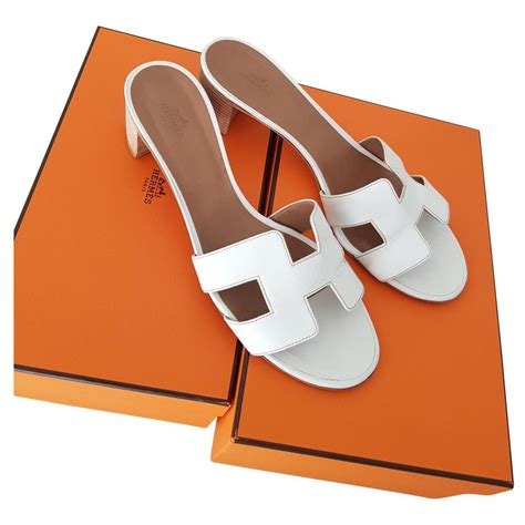 Hermès Women Sandals for Sale .